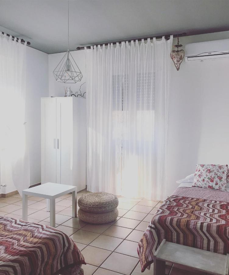 Bed And Breakfast D&D Cardano Al Campo Exterior foto